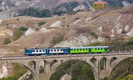 europe, italy, tuscany, crete senesi, asciano area, nature train, historical diesel locomotive