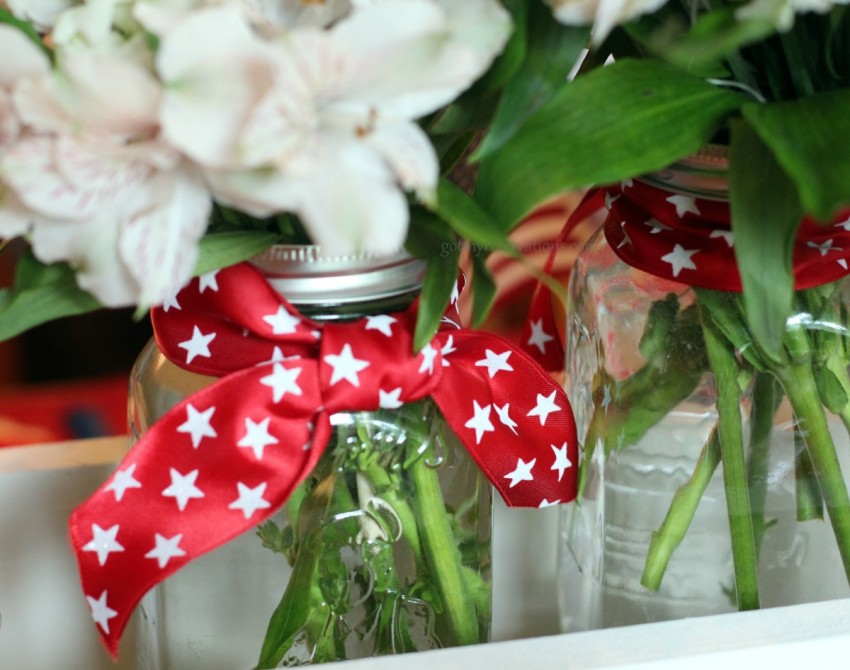 GotMyReservations Stars and Stripes Tablescape Square Knot